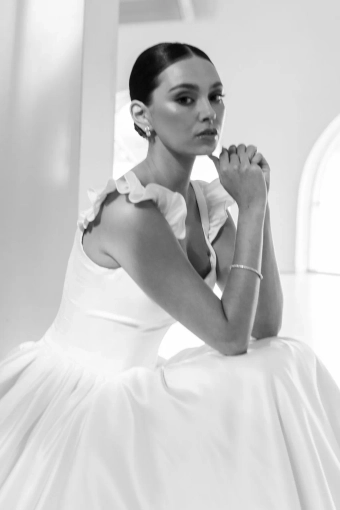 Trish Peng #Grace #9 vertical cropped thumbnail