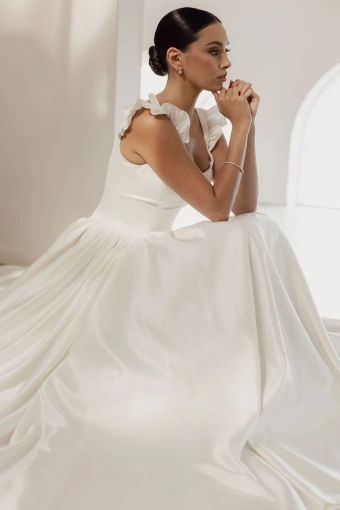 Trish Peng #Grace #5 vertical cropped thumbnail
