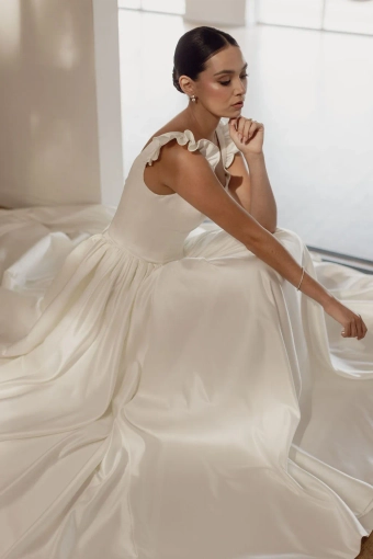 Trish Peng #Grace #6 vertical cropped thumbnail