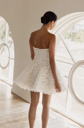 Trish Peng #Odette Mini #4 backface vertical cropped thumbnail