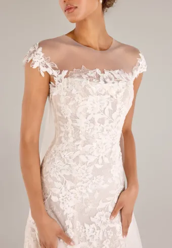 Anne Barge Couture Style #Cromwell #5 frontface vertical cropped thumbnail