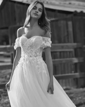 Alma Novia 1B35 #2 frontface vertical cropped thumbnail