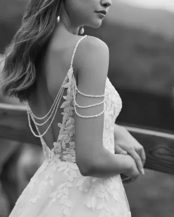 Alma Novia 1B38 #2 backface vertical cropped thumbnail