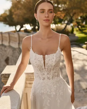 Luna Novias 2S17 #2 frontface vertical cropped thumbnail