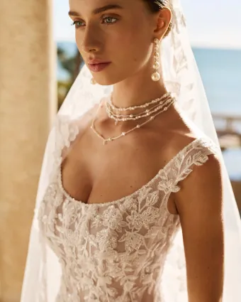Luna Novias 2S18 #2 frontface vertical cropped thumbnail