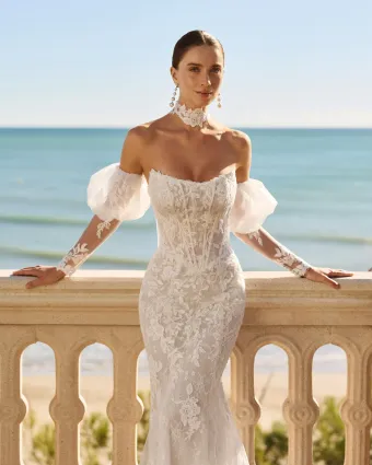 Luna Novias 2S21 #2 frontface vertical cropped thumbnail