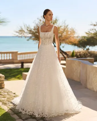 Luna Novias 2S25 #0 default frontface vertical thumbnail