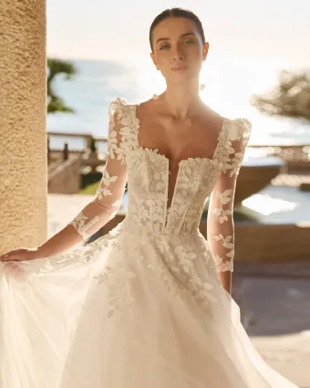 Luna Novias 2S26 #2 frontface vertical cropped thumbnail