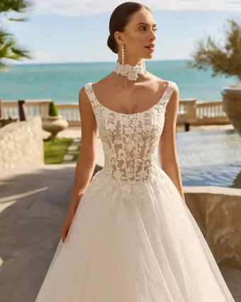 Luna Novias 2S33 #2 frontface vertical cropped thumbnail