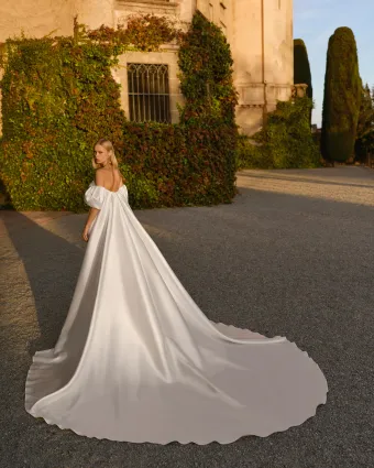 Luna Novias 2S36 #2 default backface vertical thumbnail