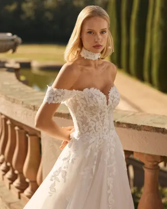 Luna Novias 2S50 #2 frontface vertical cropped thumbnail