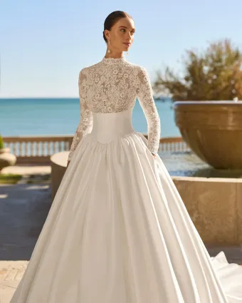 Luna Novias 2S56 #2 frontface vertical cropped thumbnail