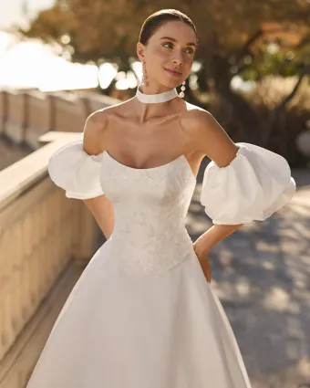 Luna Novias 2S57 #2 frontface vertical cropped thumbnail