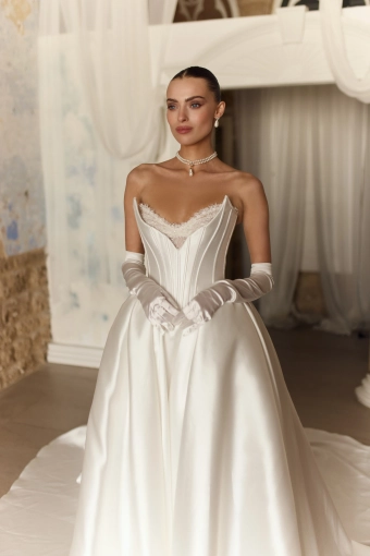 Julie Vino Couture Collete #5 frontface vertical cropped thumbnail
