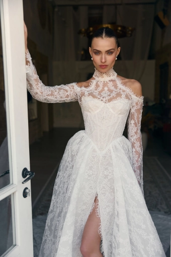 Julie Vino Couture Viviana #4 frontface vertical cropped thumbnail