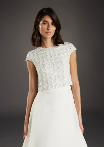 Atelier Pronovias  Batllo #3 frontface vertical cropped thumbnail