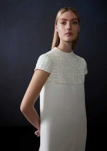 Atelier Pronovias  Casas #4 frontface vertical cropped thumbnail