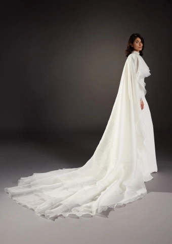 Atelier Pronovias  Font #3 vertical thumbnail