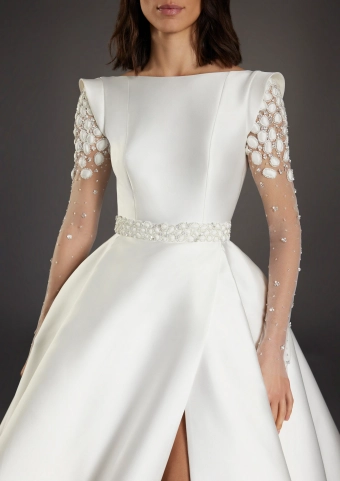 Atelier Pronovias  Liceu #3 frontface vertical cropped thumbnail