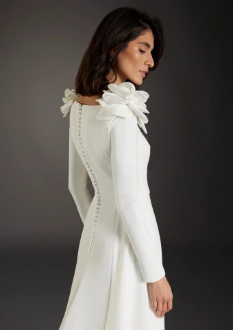 Atelier Pronovias  Mies #4 backface vertical cropped thumbnail