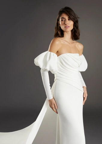 Atelier Pronovias  Sants #5 frontface vertical cropped thumbnail