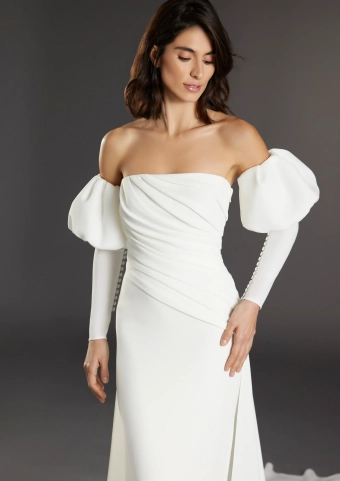 Atelier Pronovias  Sants #4 frontface vertical cropped thumbnail
