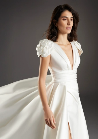 Atelier Pronovias  Vella #4 frontface vertical cropped thumbnail