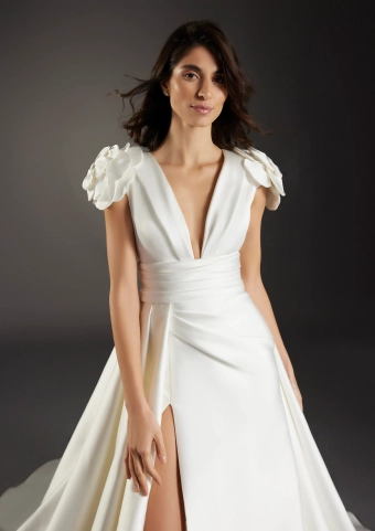 Atelier Pronovias  Vella #5 frontface vertical cropped thumbnail