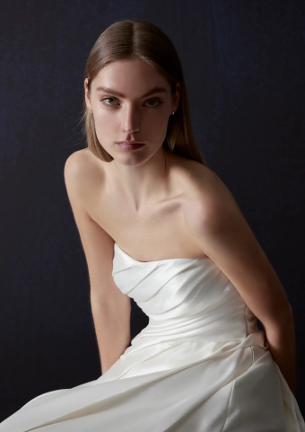 Atelier Pronovias  Vespra #2 frontface vertical cropped thumbnail