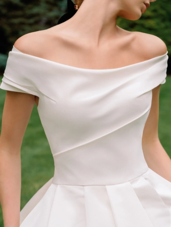 Sareh Nouri The Heiress $4 frontface vertical cropped thumbnail