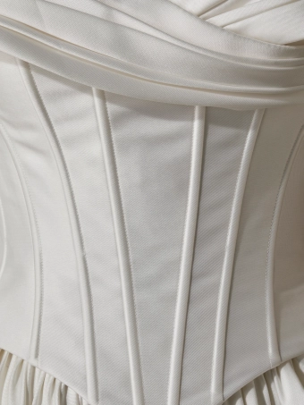 Privee by Pronovias  Calvynor #2 vertical cropped thumbnail