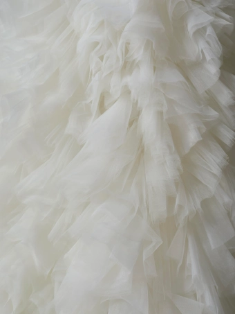 Privee by Pronovias  Elvaris #5 vertical cropped thumbnail