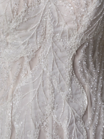 Privee by Pronovias  Enburg #4 vertical cropped thumbnail