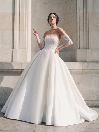 Privee by Pronovias  Lyaneia #0 default frontface vertical thumbnail