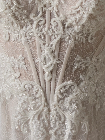 Privee by Pronovias  Lyxenor #2 vertical cropped thumbnail