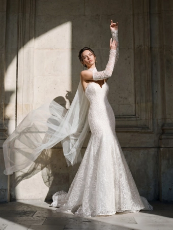 Privee by Pronovias  Uxarin #1 frontface vertical thumbnail