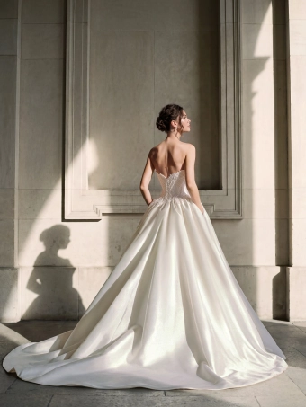 Privee by Pronovias  Zexarin #1 default backface vertical thumbnail