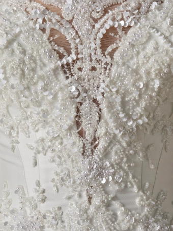 Privee by Pronovias  Zexarin #2 vertical cropped thumbnail