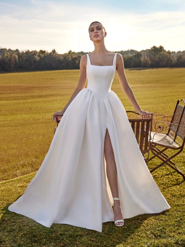 White One #Damisela Default Thumbnail Image