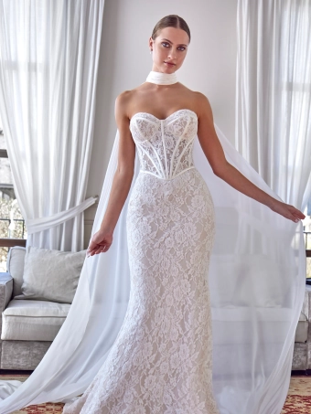 White One  Sidni #2 frontface vertical cropped thumbnail