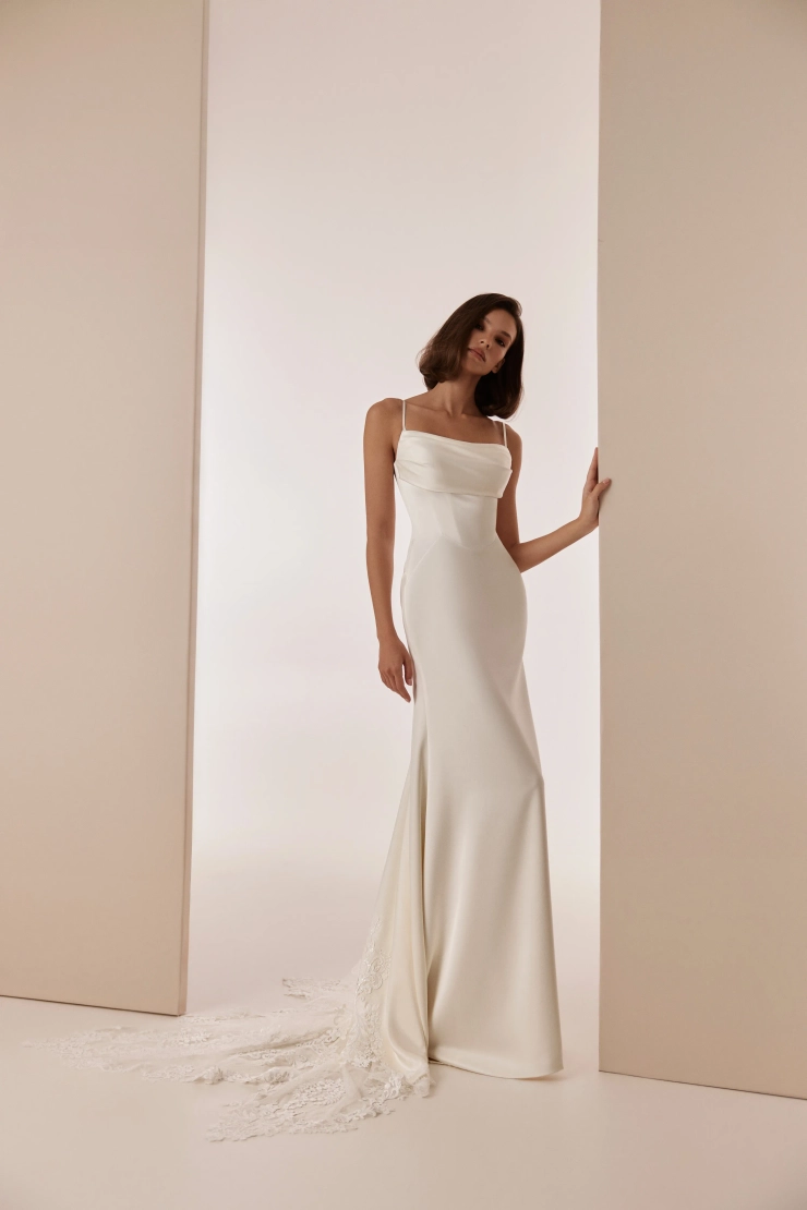 Elly Bride Leni Default Thumbnail Image
