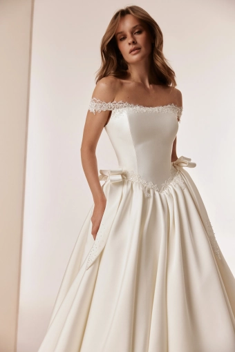 Elly Bride Nara #3 frontface vertical cropped thumbnail