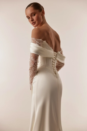 Elly Bride Zuri #3 backface vertical cropped thumbnail