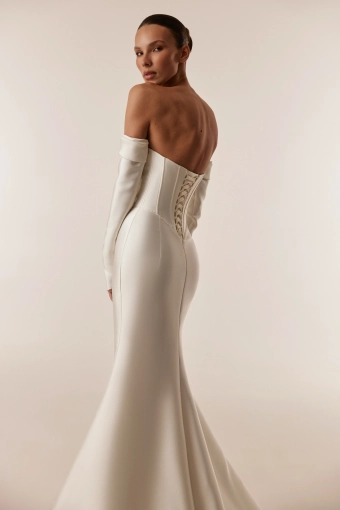 Elly Bride Vega #3 backface vertical cropped thumbnail