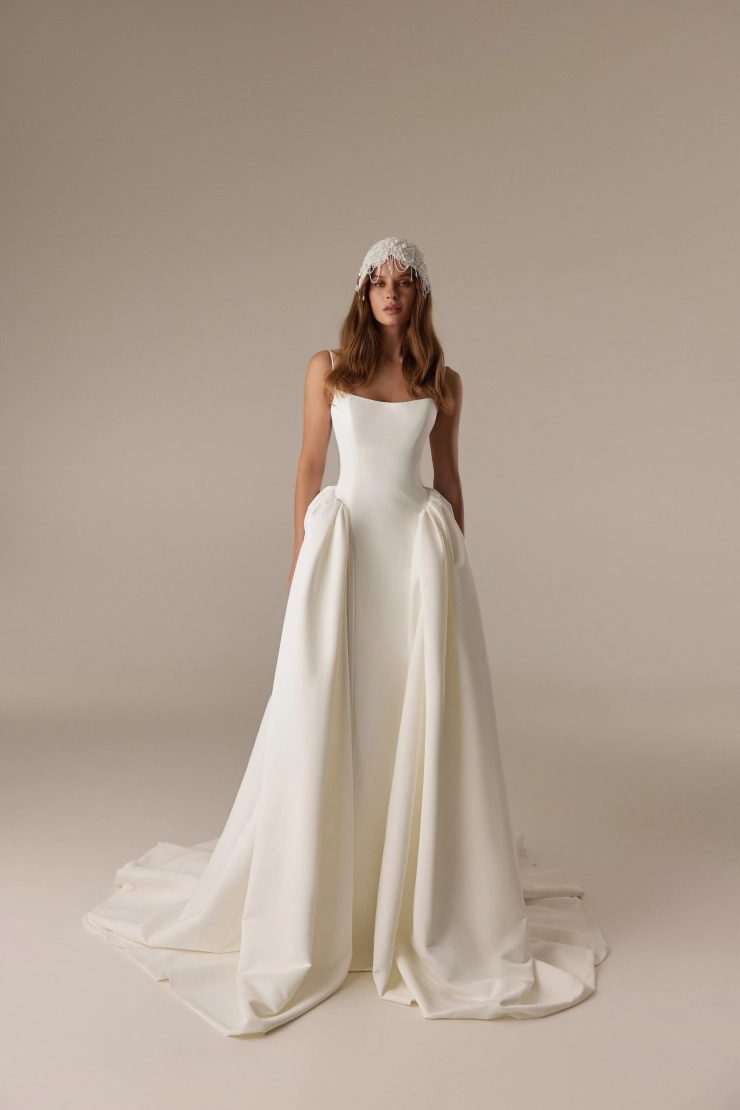 Elly Bride Lara Default Thumbnail Image