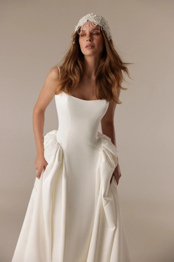 Elly Bride Lara #2 frontface vertical cropped thumbnail