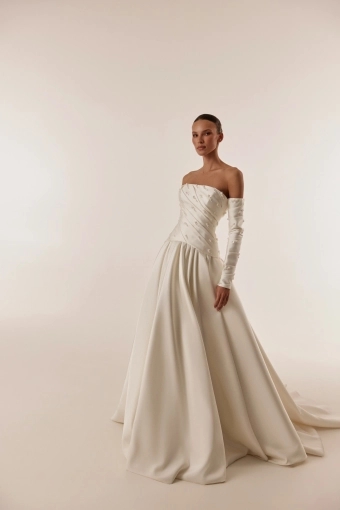 Elly Bride Vina #1 frontface vertical thumbnail
