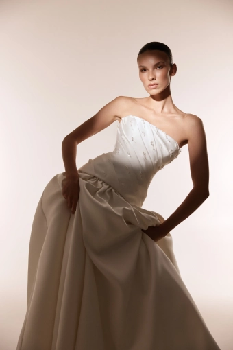 Elly Bride Vina #4 frontface vertical cropped thumbnail