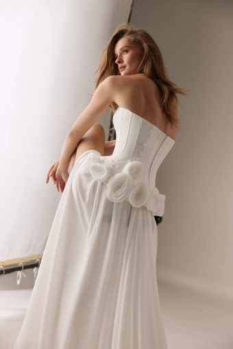 Elly Bride Clarissa #4 backface vertical cropped thumbnail