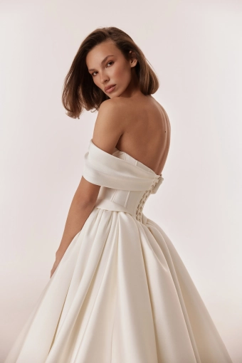 Elly Bride Lorena #3 backface vertical cropped thumbnail